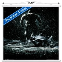 Стрип Филм - Темниот Витез Се Крева-Бејн Ѕид Постер Со Дрвена Магнетна Рамка, 22.375 34